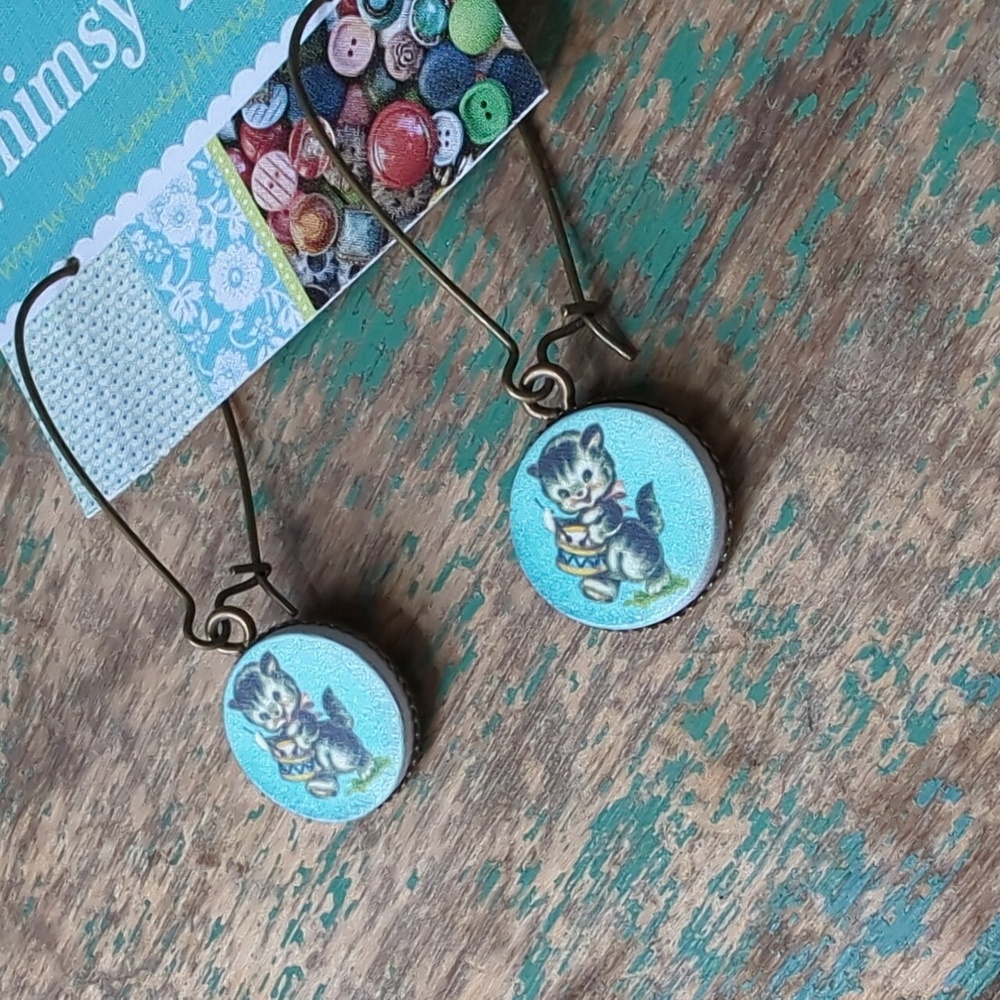 2/$16 WHIMSY HOUSE I NWT Handmade Lightweight Wood Kitty Dangle Earrings - Picture 2 of 6